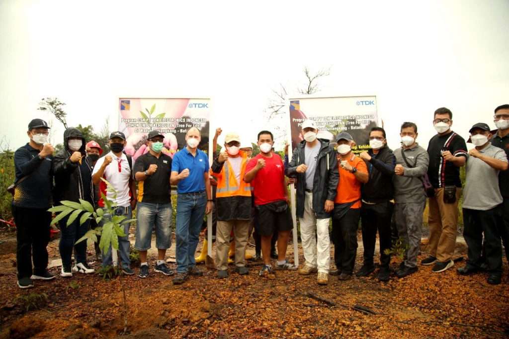 Tanam 1000 Pohon by BP Batam