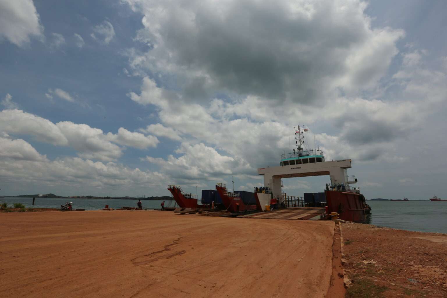 Pelabuhan RO-RO Sekupang